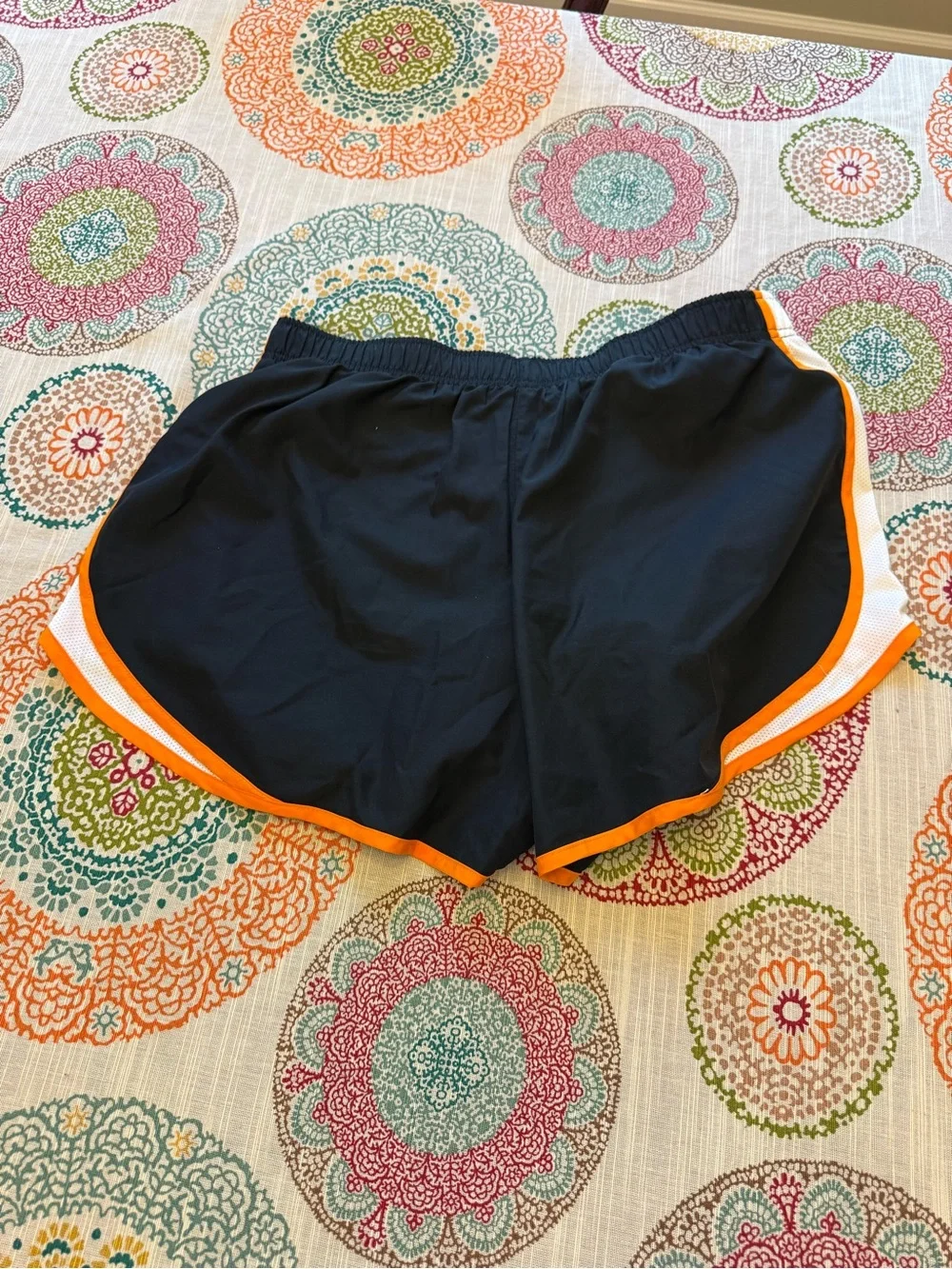 Nike Tennessee Volunteers Women's Black & Orange Tempo Shorts - Picture 2 of 2